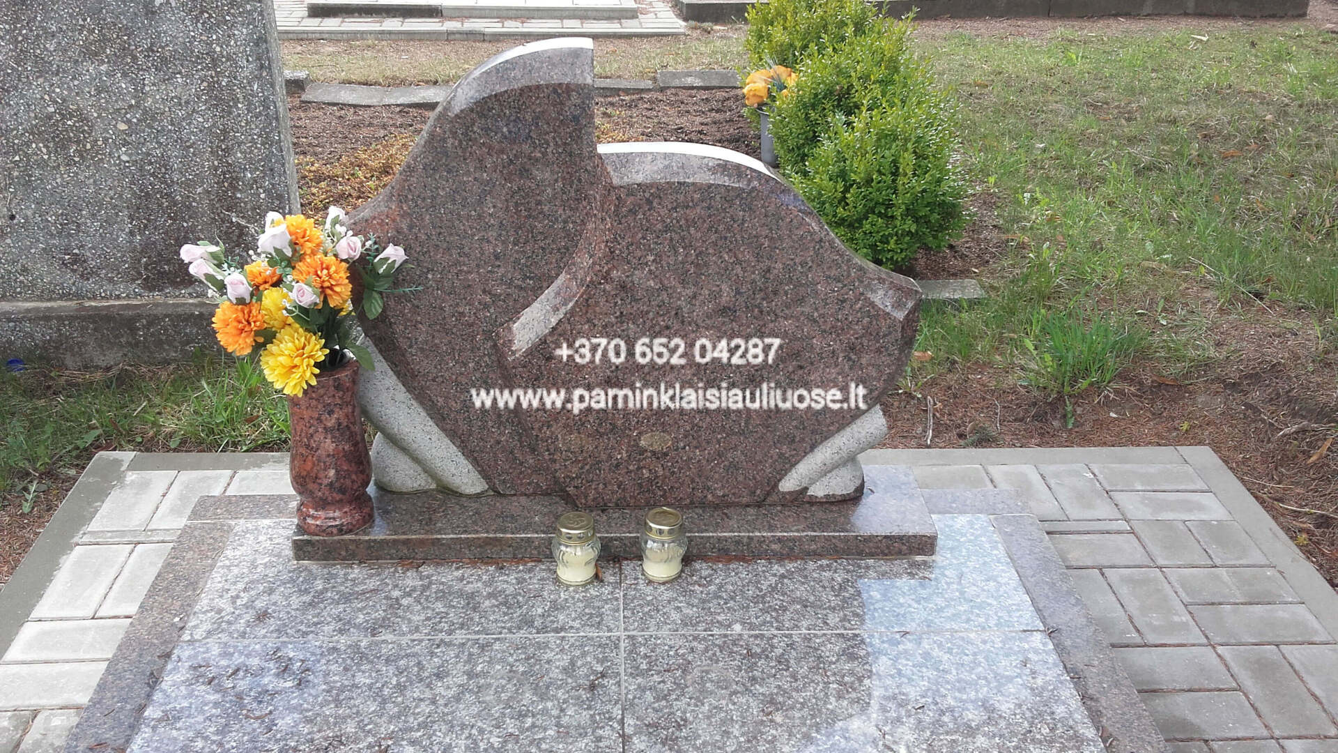 Akmenita, ĮI | 2 dalių paminklai