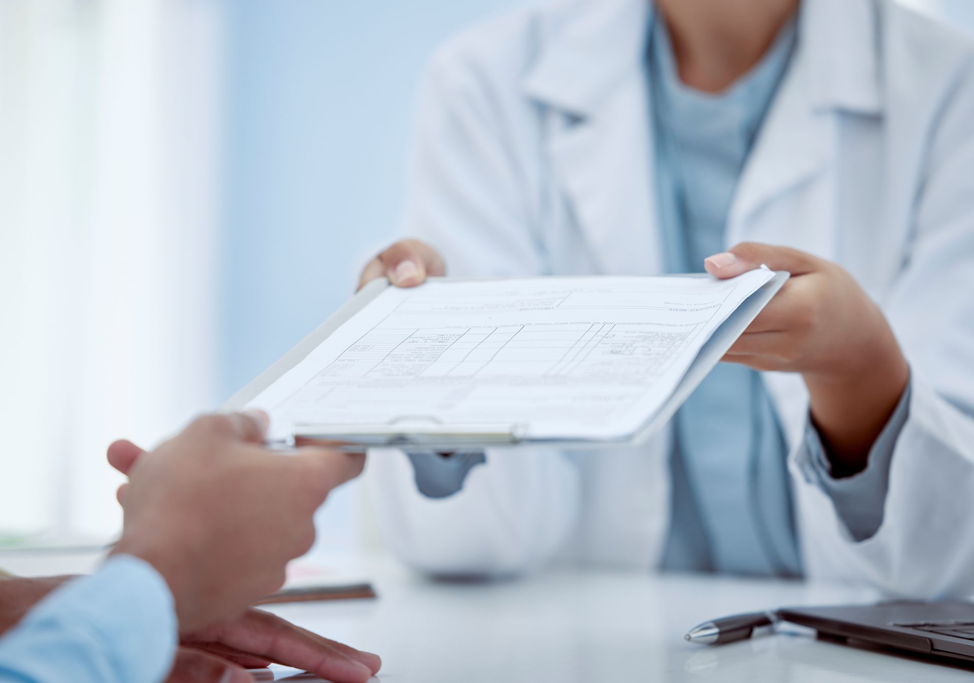 clinical trials doctors physicians in a lab houston tx - novtira