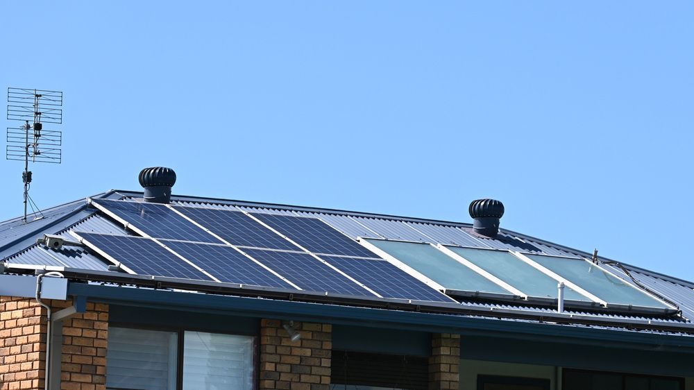 A solar on top of the roof in Tamida