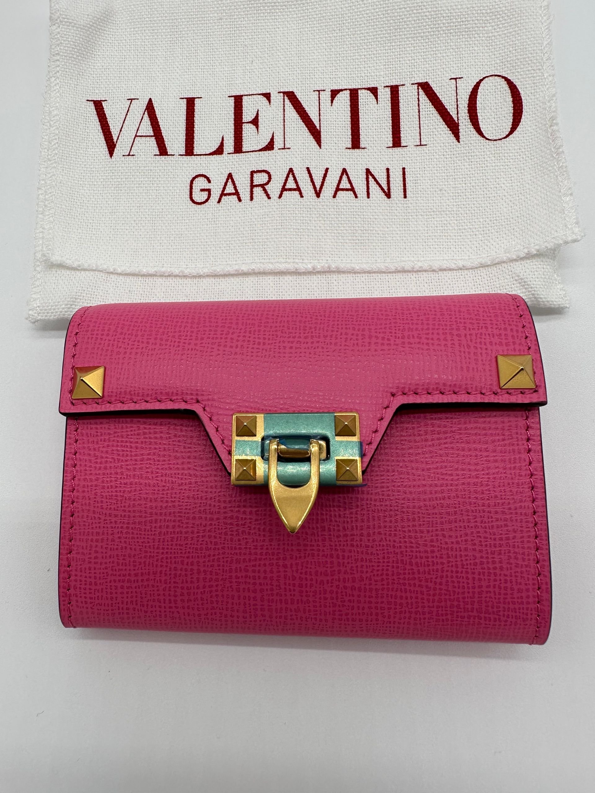 財布・小物その他 VALENTINO Woman Wallet Pink 7W2P0AS7SNP WRP Valentino Pink Rockstud Zip-Around Wallet - Ann's Fabulous