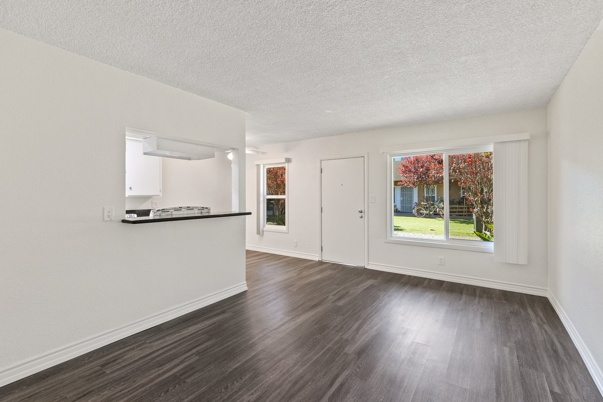 Bay Breeze Villas Property Details