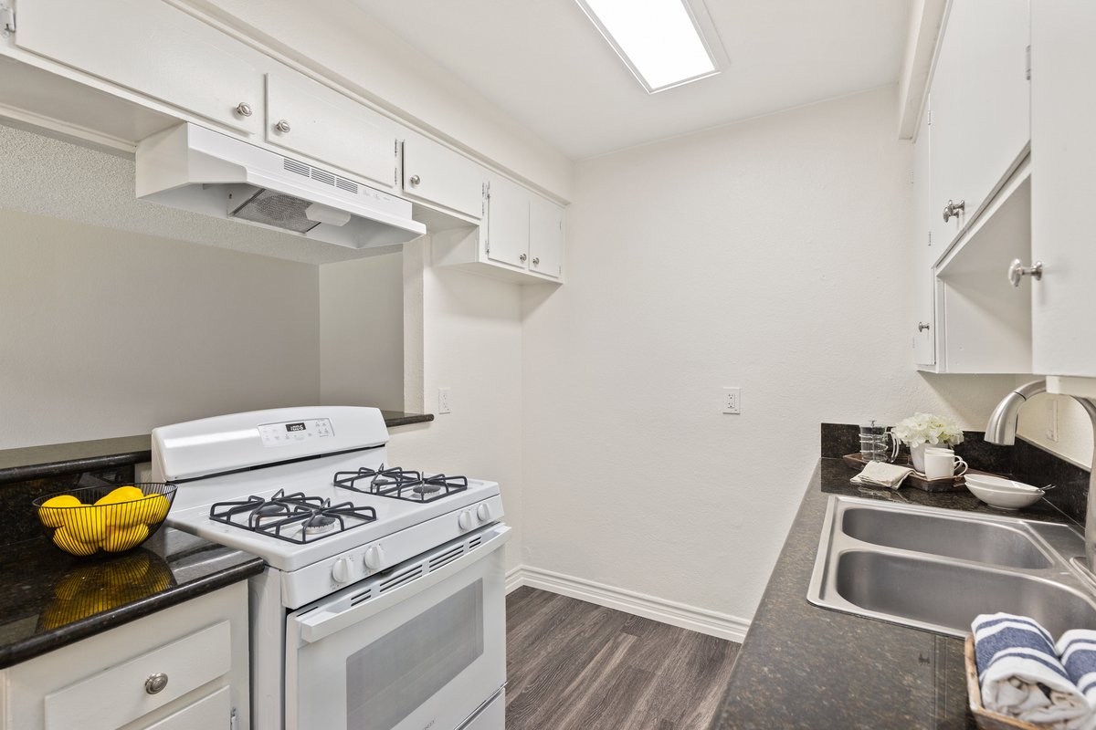 Bay Breeze Villas Property Details