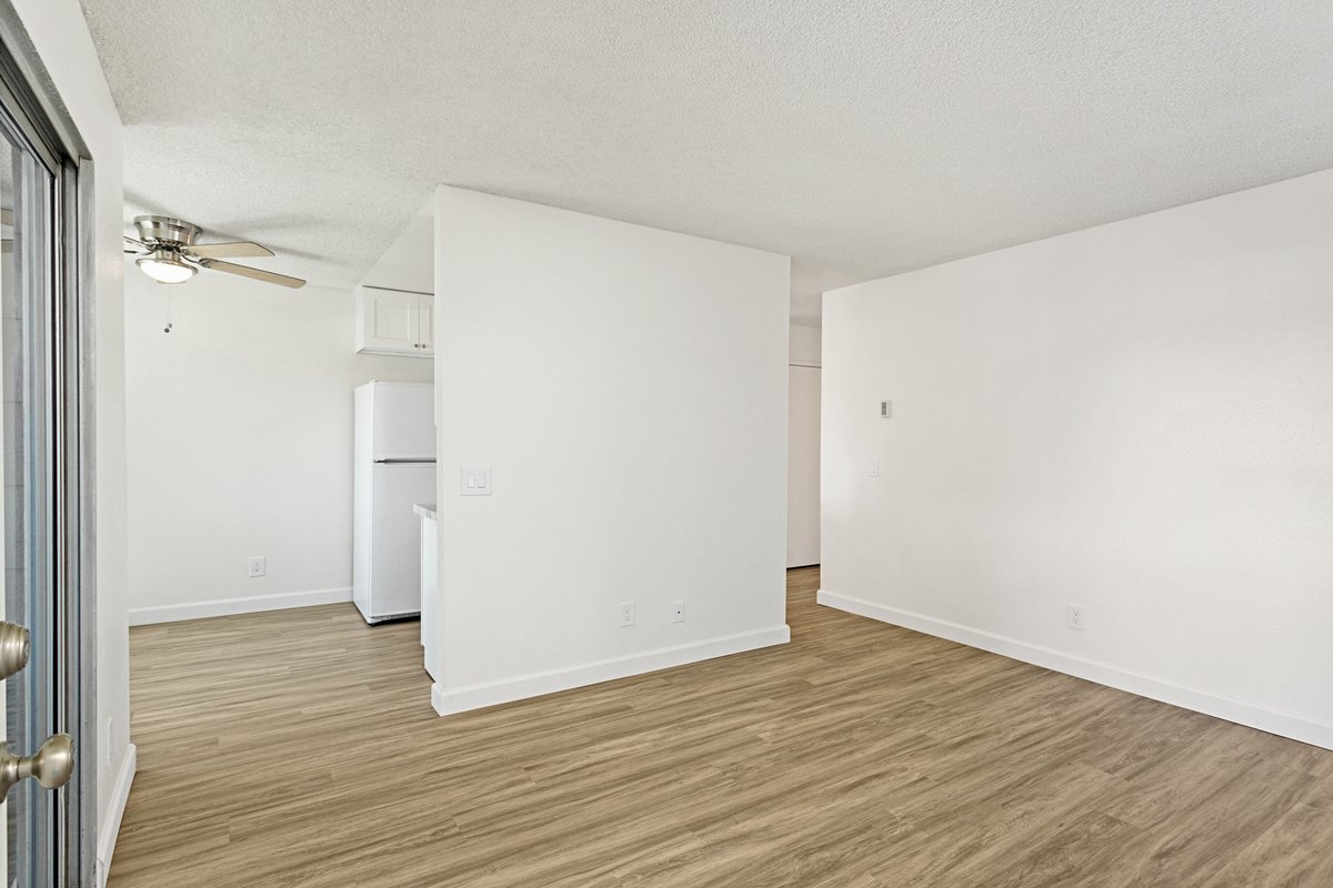 Oakleaf Apartment Homes Property Details