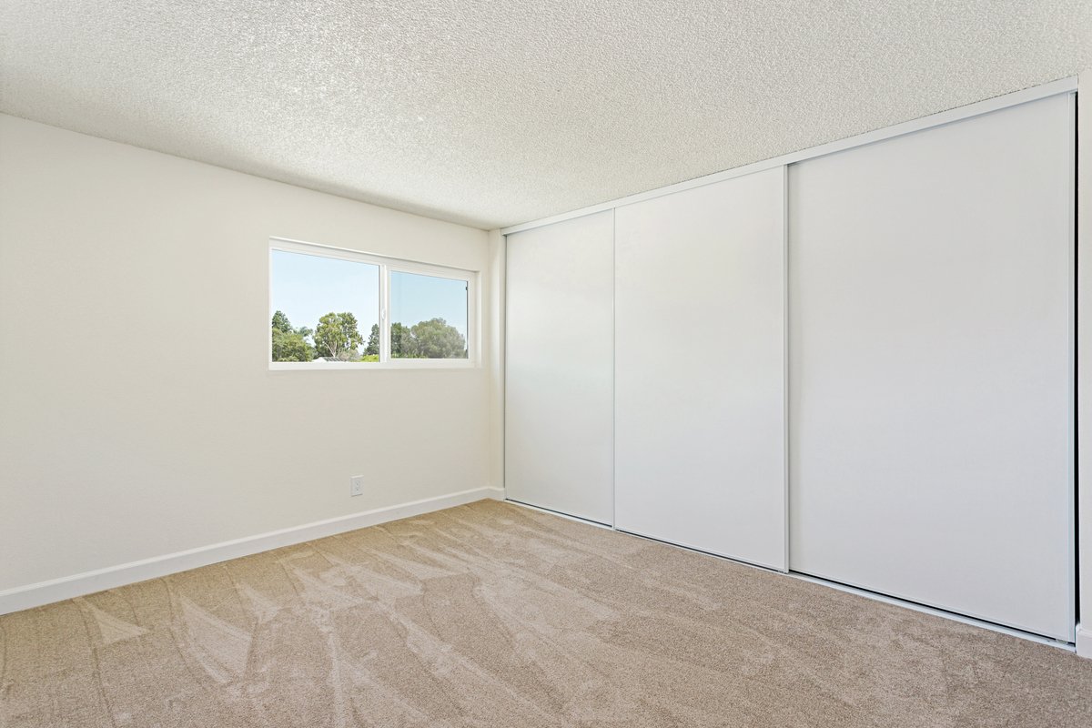 Oakleaf Apartment Homes Property Details