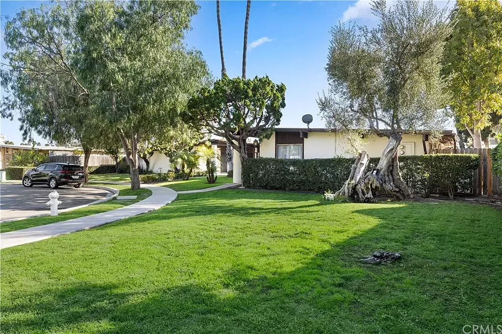Clearbrook Lane property image of exterior yard