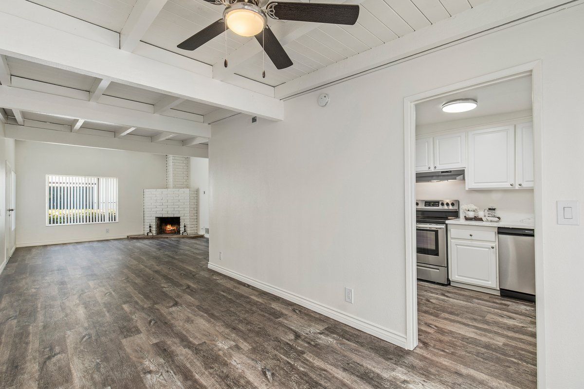 Clearbrook Lane property image of interior living room