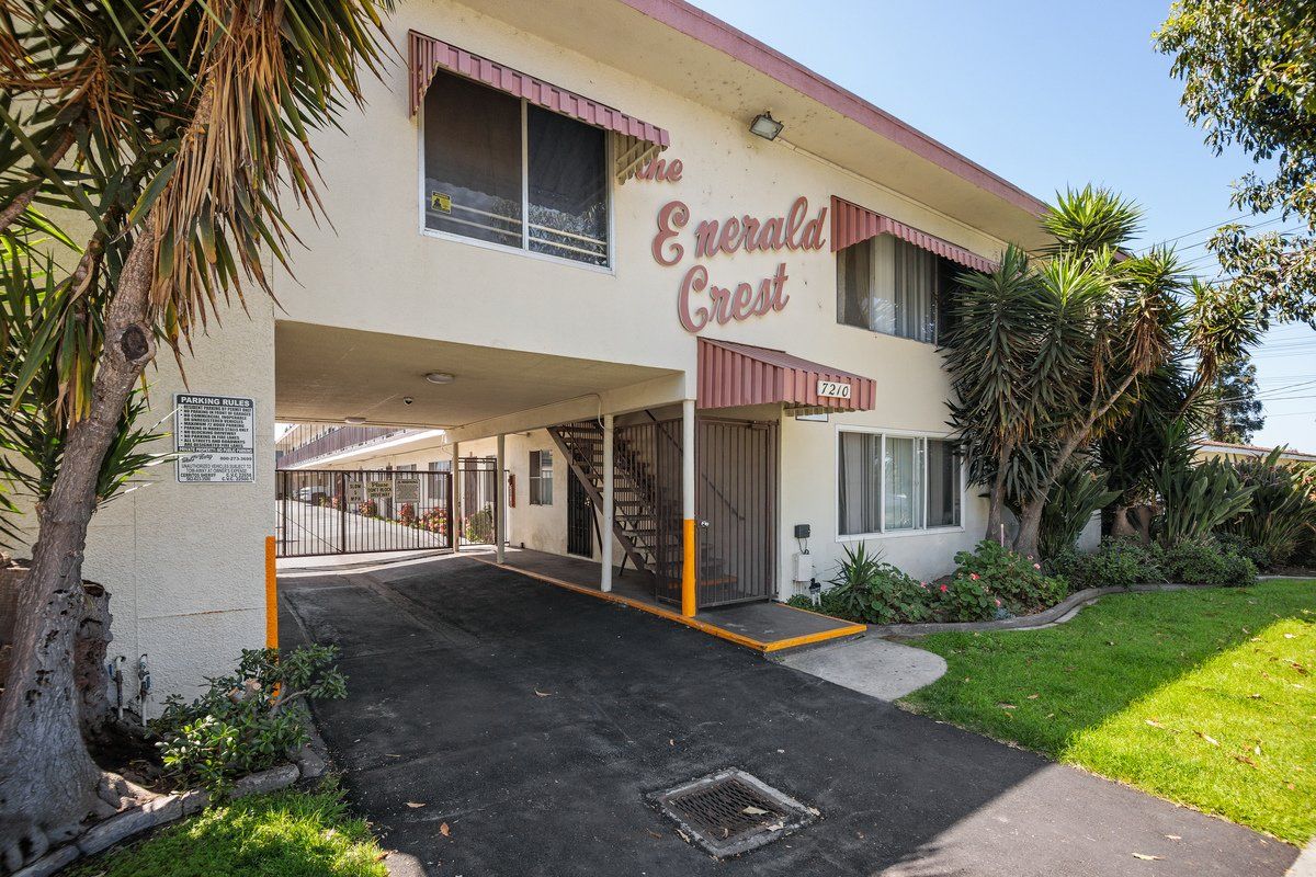 Emerald Crest Apartment Property Image of exterior