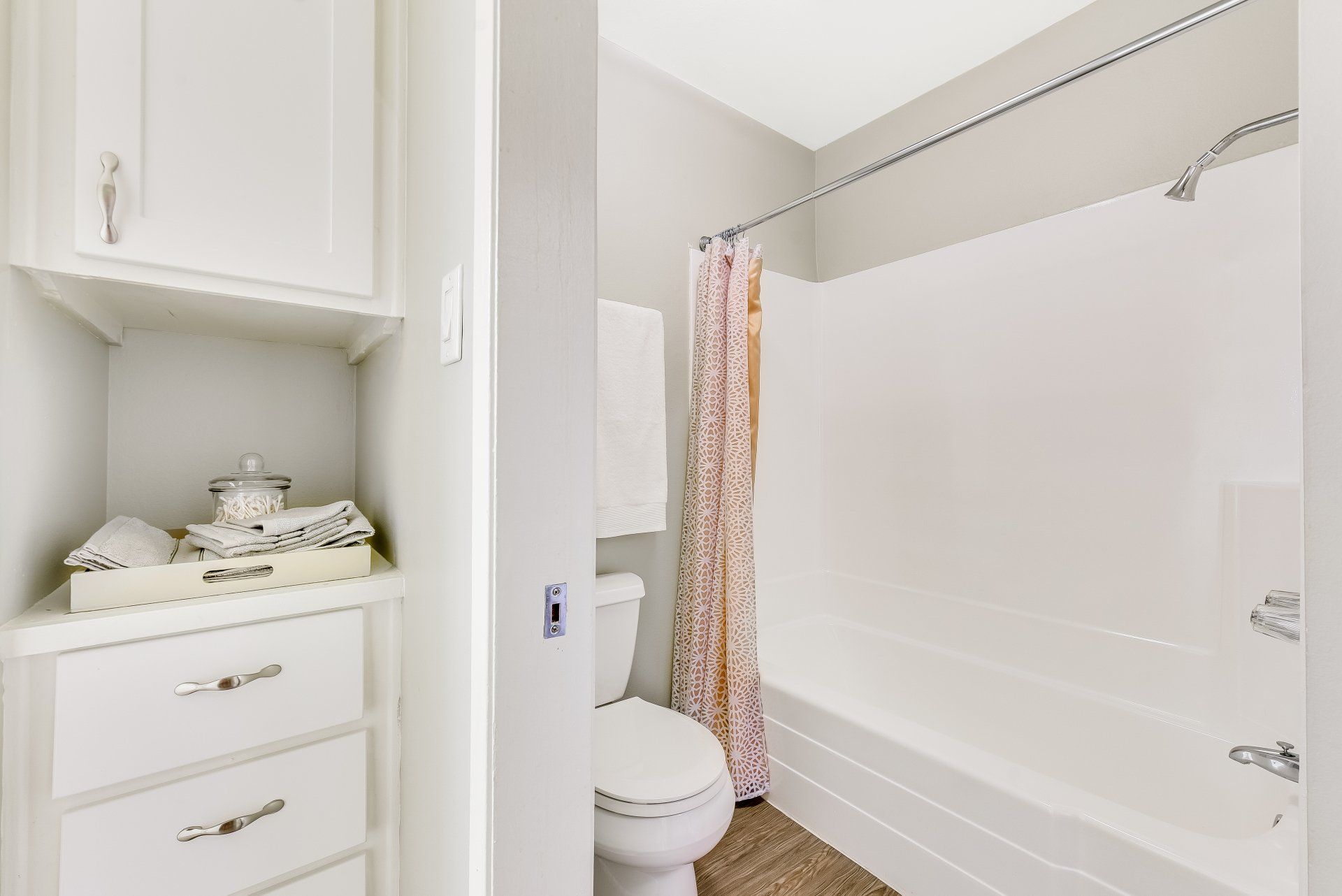 Echo 116 Apartments property image of interior bathroom