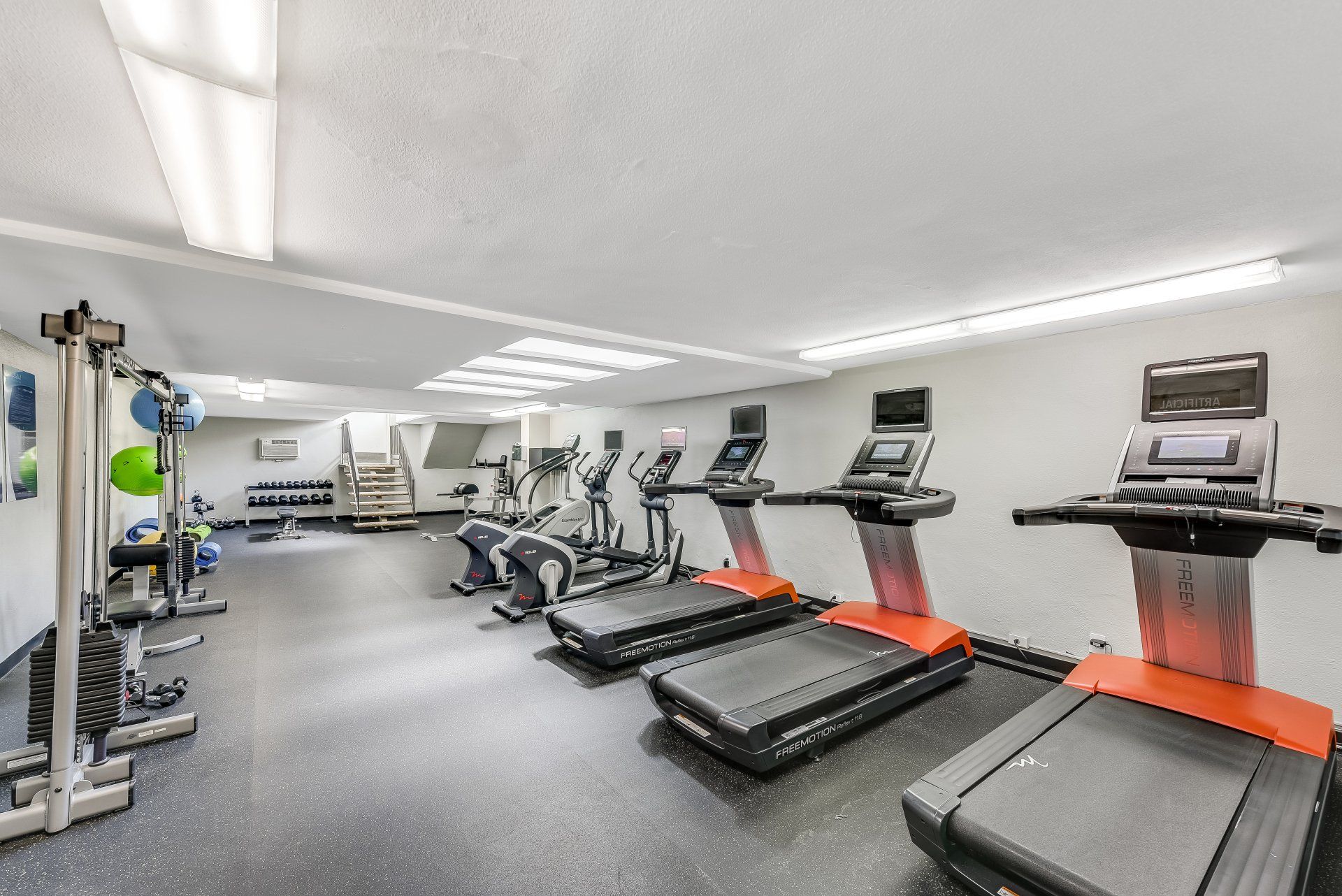 Echo 116 Apartments property image of interior