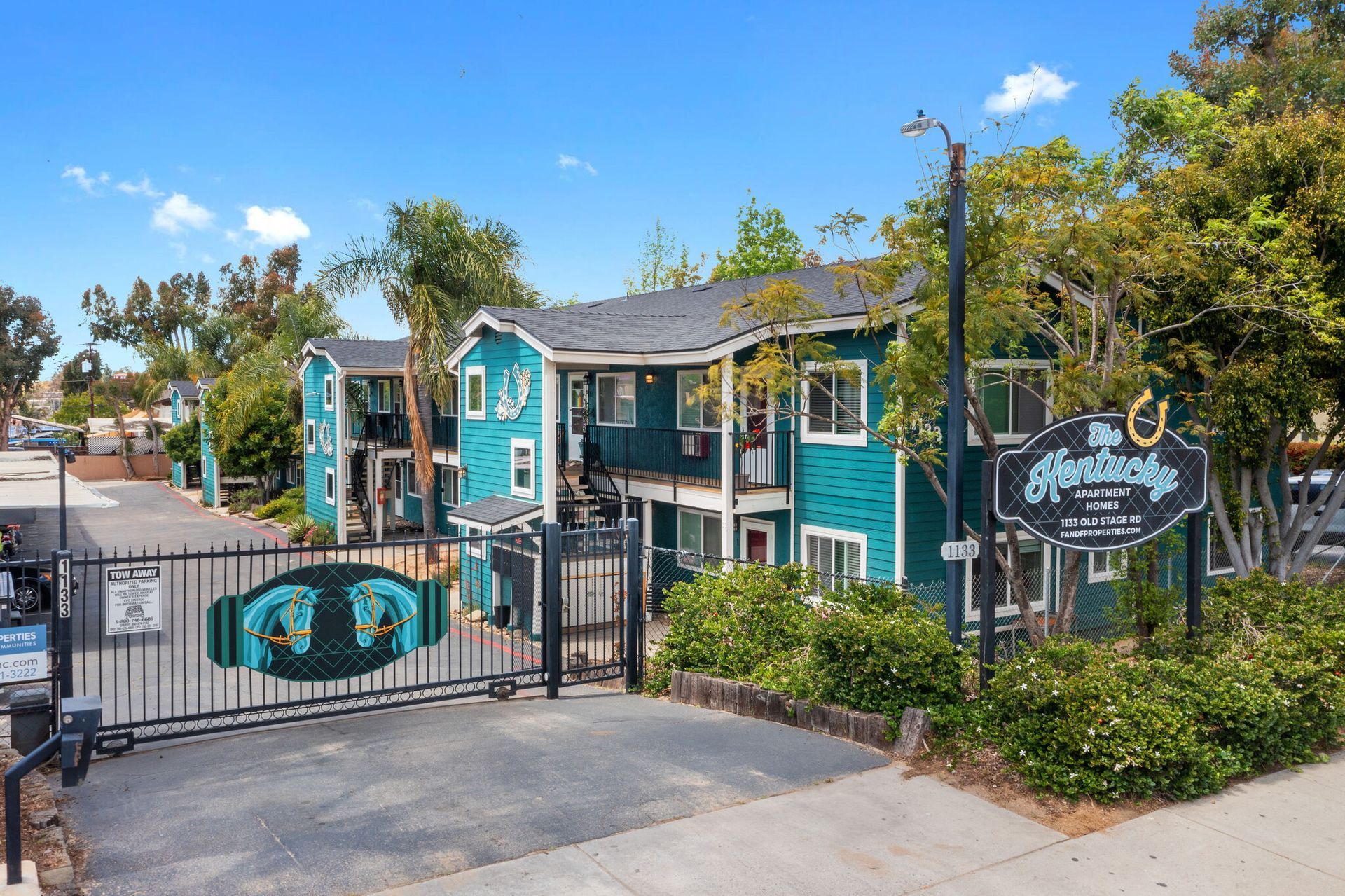 Oakleaf Apartments Property Image of exterior