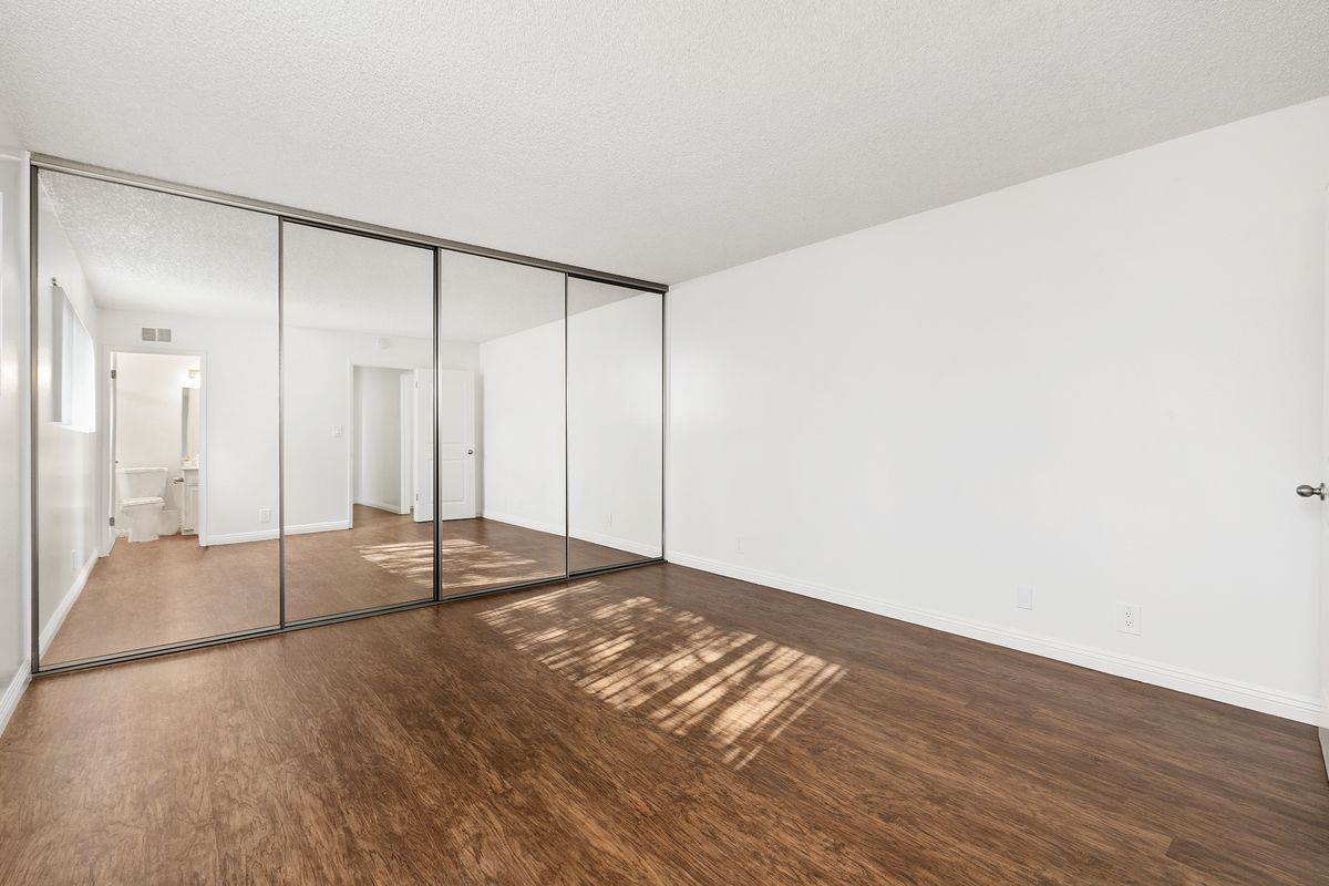 Ren Circle Apartments property photo of interior bedroom