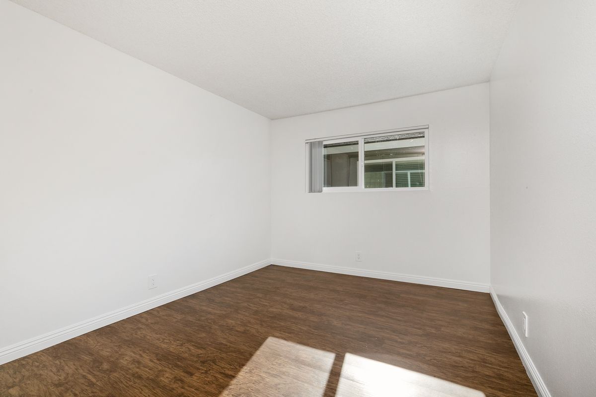 Ren Circle Apartments property photo of interior bedroom