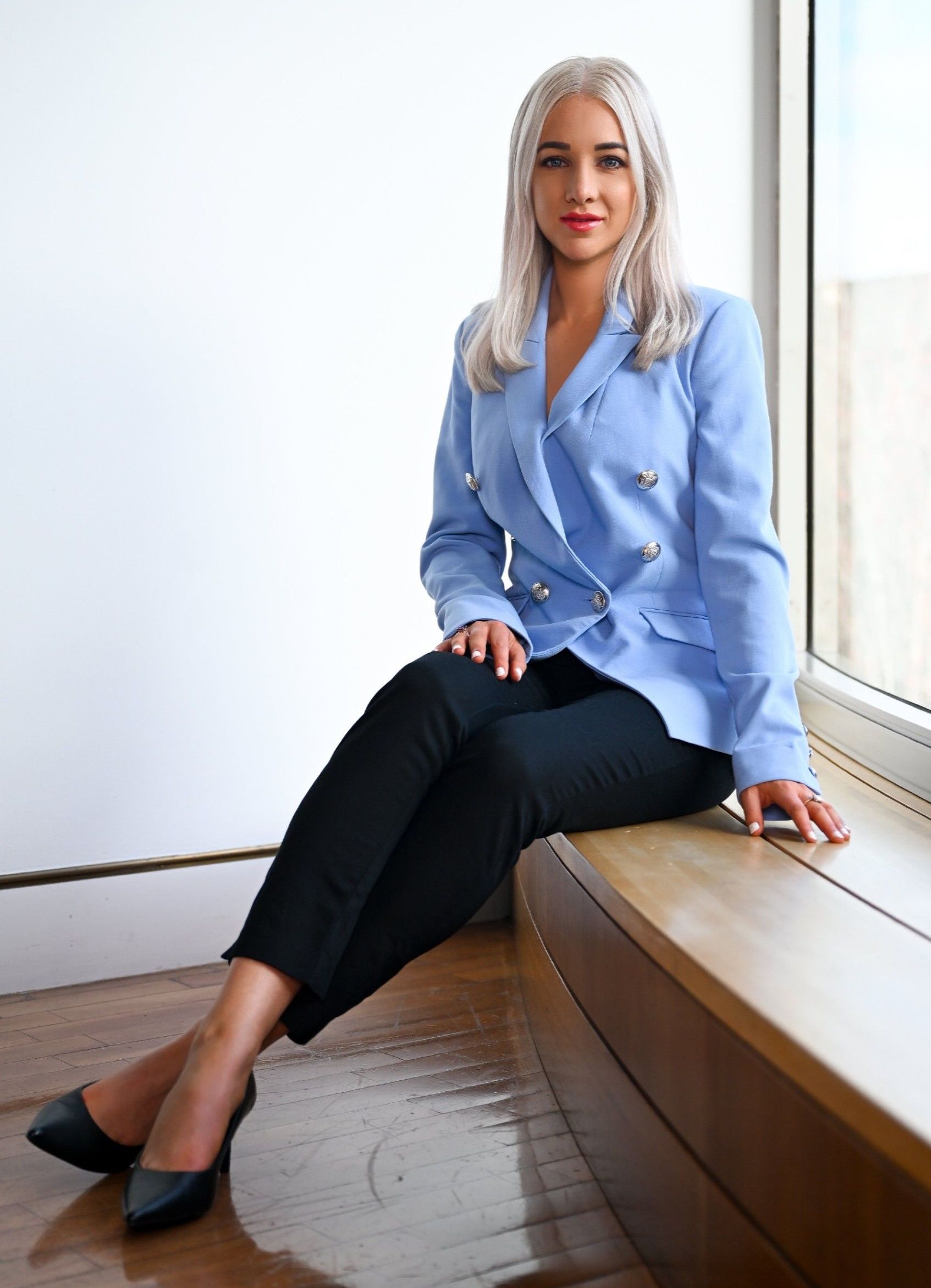 Kimberley Caines is an entrepreneur, investor, egg freezing advocate, and former senior journalist.