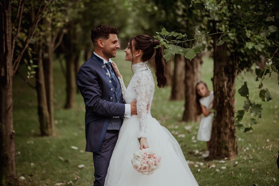 Sposi nel giorno del loro matrimonio con wedding planner in provincia di Milano