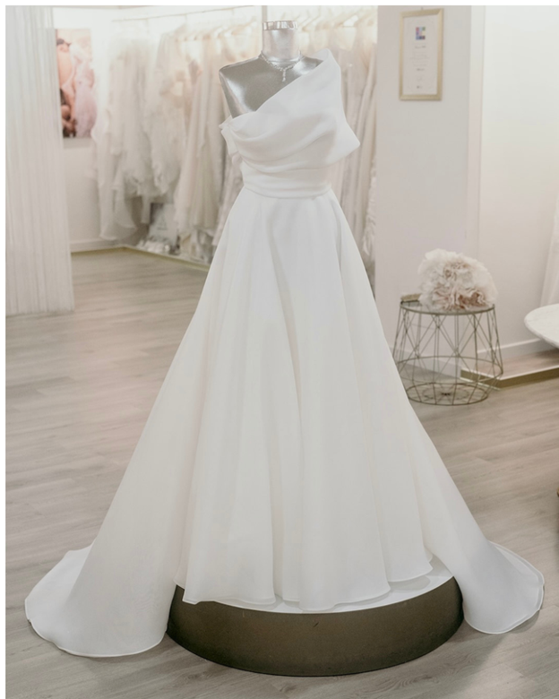 Abito da sposa a Milano di StileLibero Cerimonia