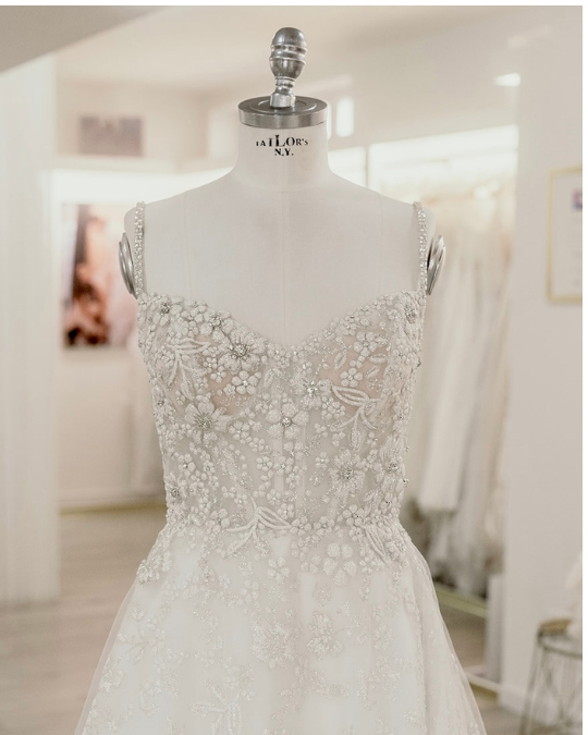 Abito da sposa a Milano di StileLibero Cerimonia