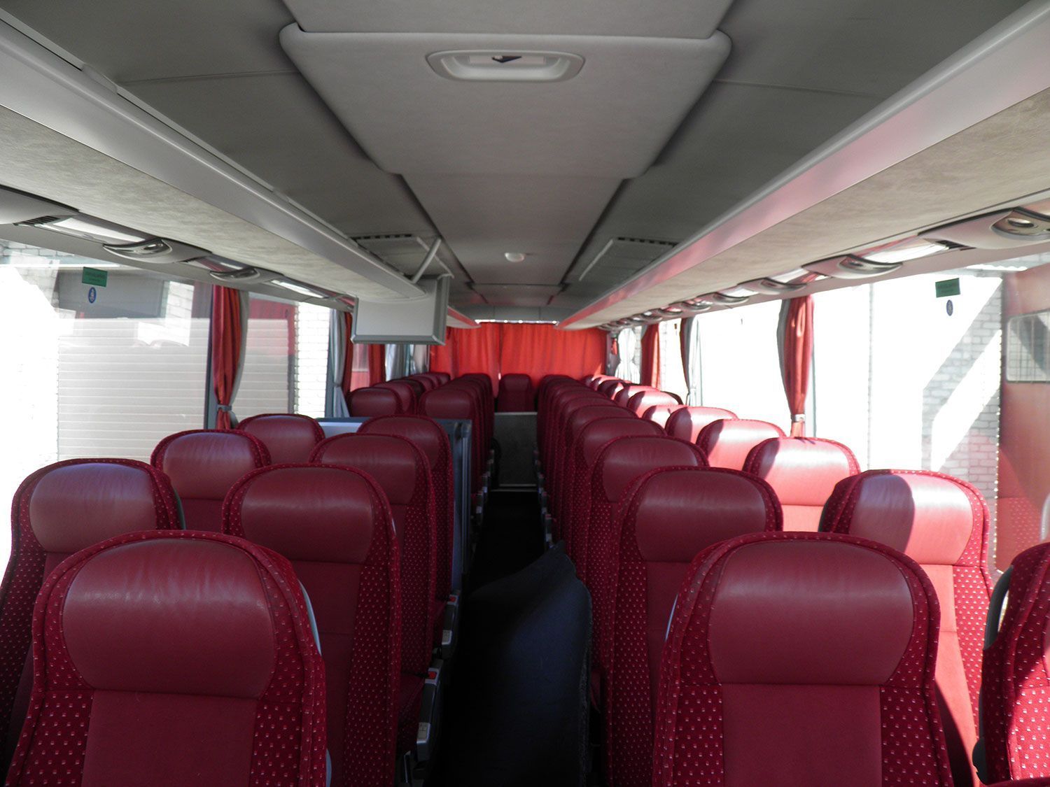 49+2 vietų autobusas (Setra 415H)