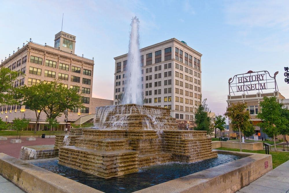 The fountain in Downtown Springfield, just in front of the Springfield History Museum. Springfield Mo is one of the 4 cities covered by Ortex termite and pest control