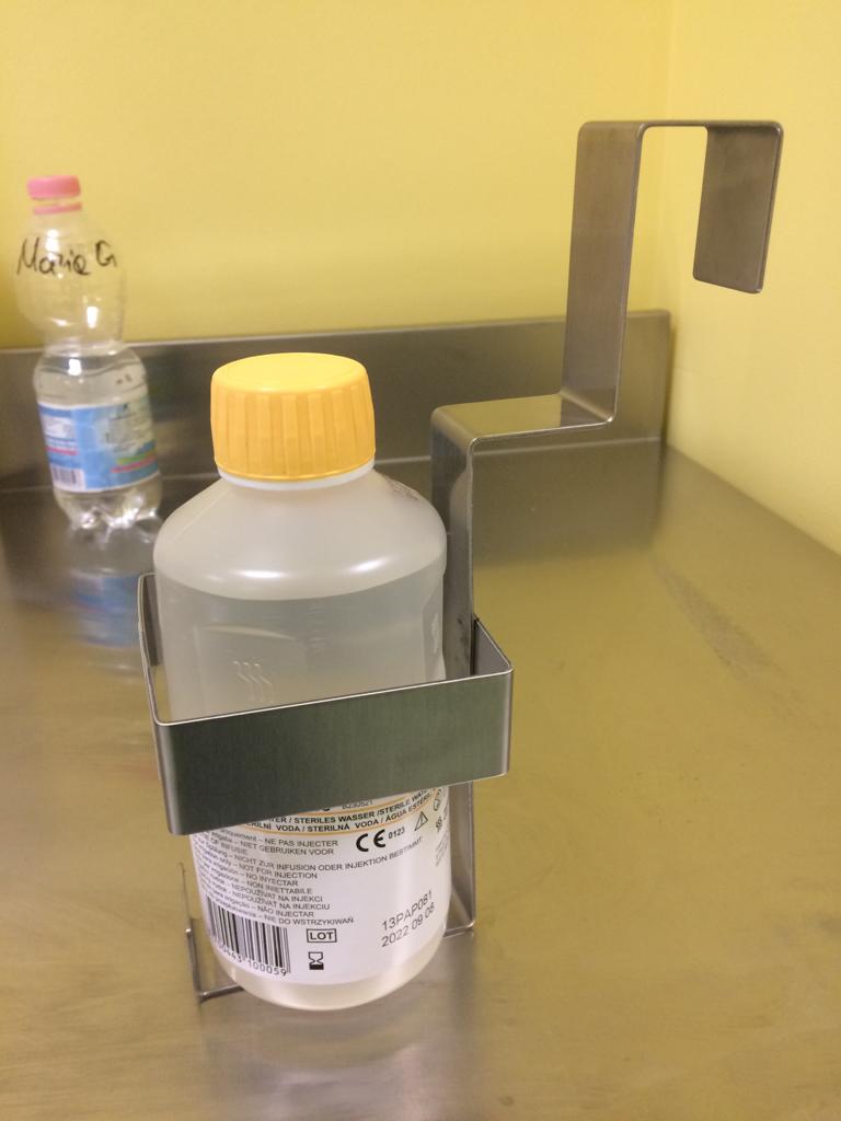 Particolare supporto gel disinfettante