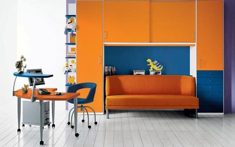 cameretta con divanetto e angolo studio