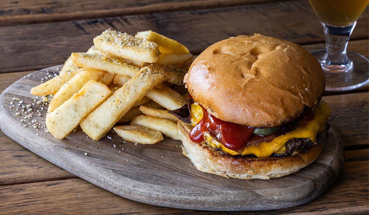 wagyu burger and chips