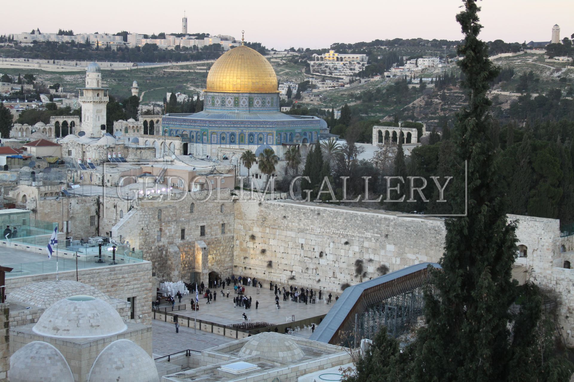 A picture of a city with the word gallery on it