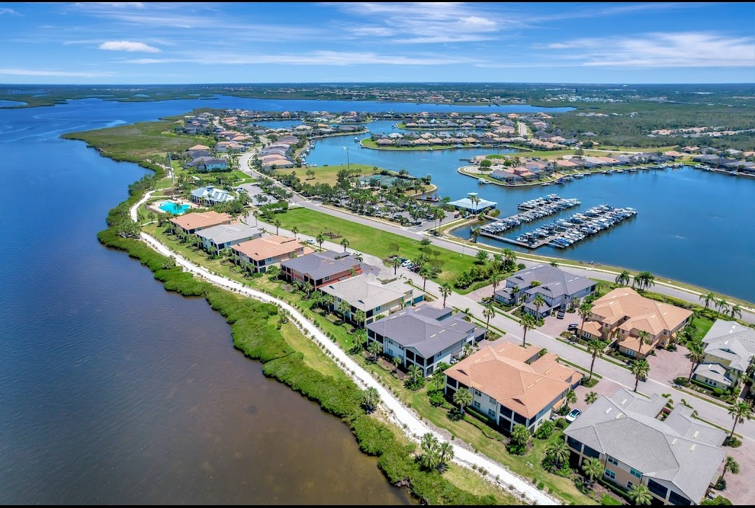 Manatee River, Riverfront Condos in Tidewater Preserve. 