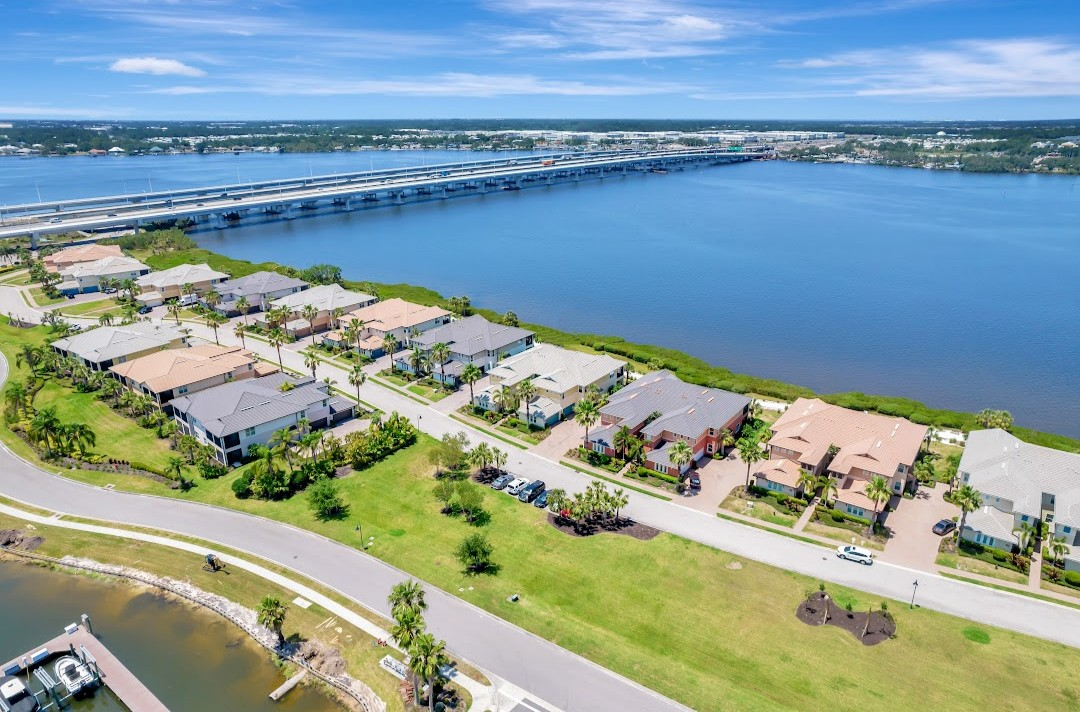 Manatee River, Riverfront Condos in Tidewater Preserve. 