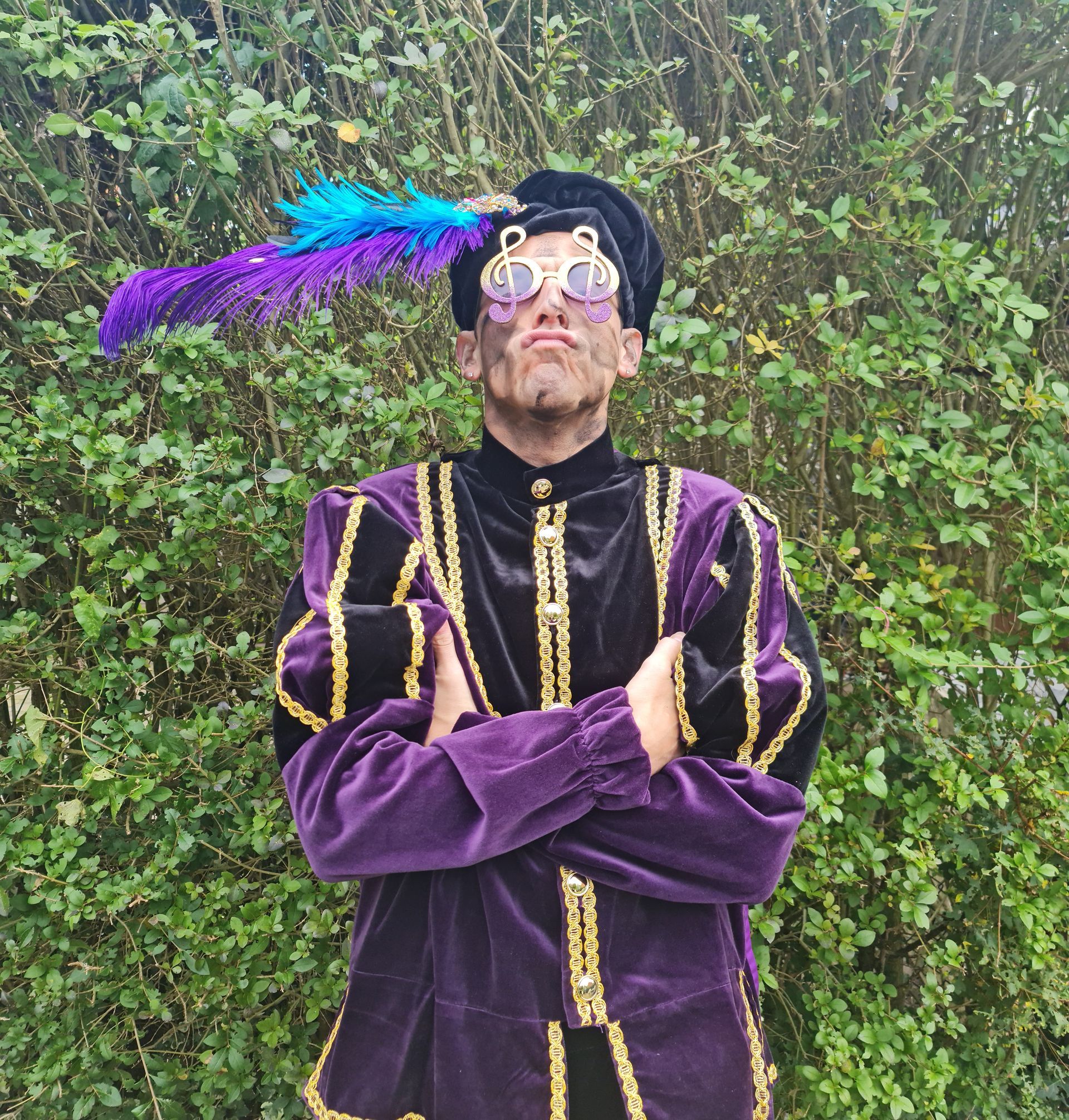 Ðenis als Muziekpiet maar dan stoer