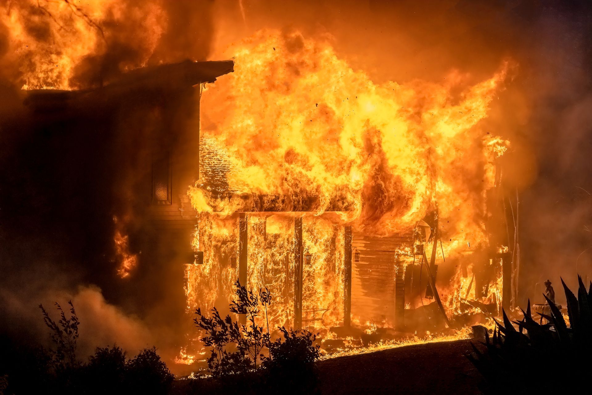 Wildfire smoke surrounding a California home during wildfire season near Concord, CA.