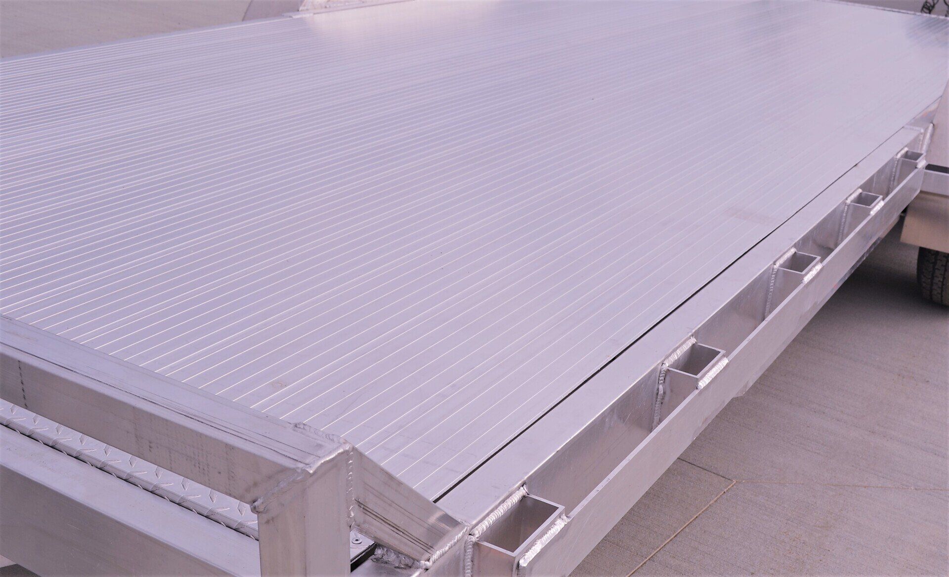 front rail and side pockets