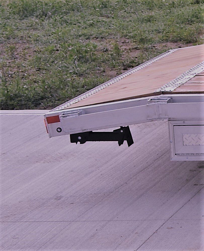 rear stabilizer jacks