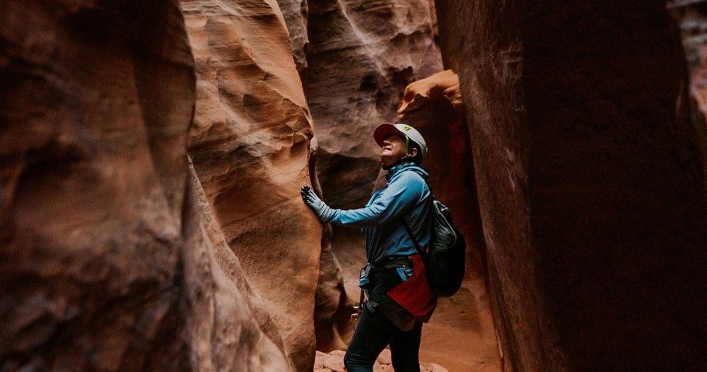 two people canyoneering