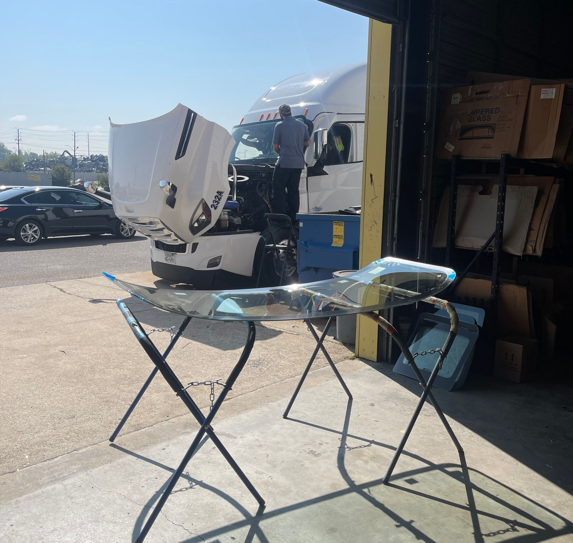 Semi-truck windshield replacement near Birmingham, AL