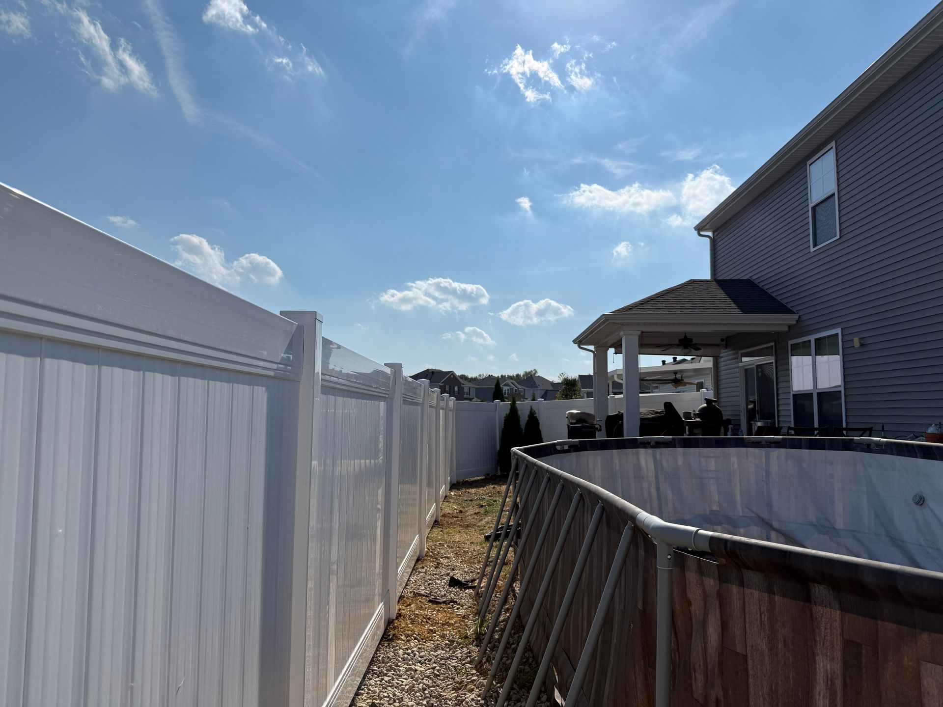 vinyl fencing