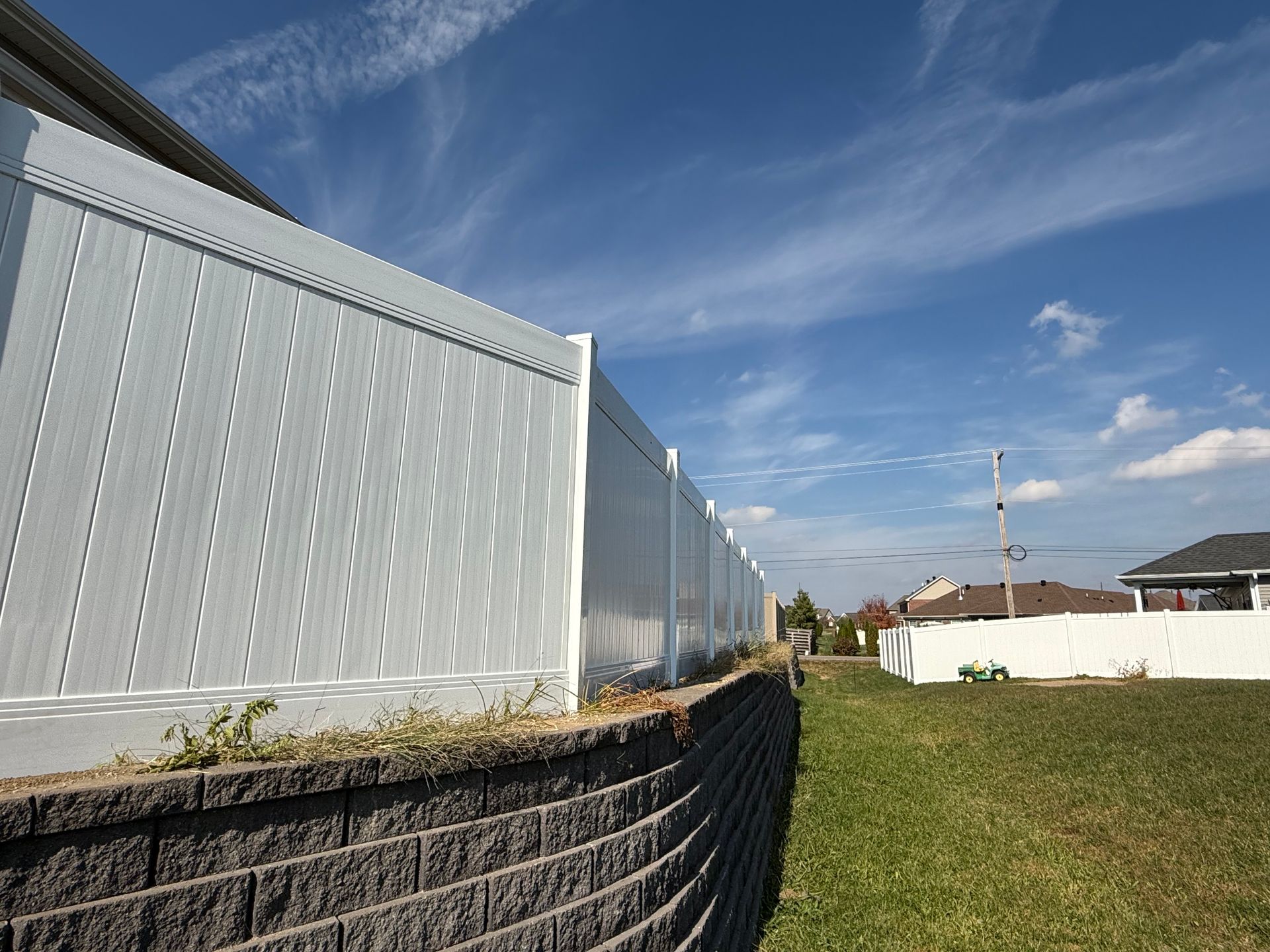vinyl fencing