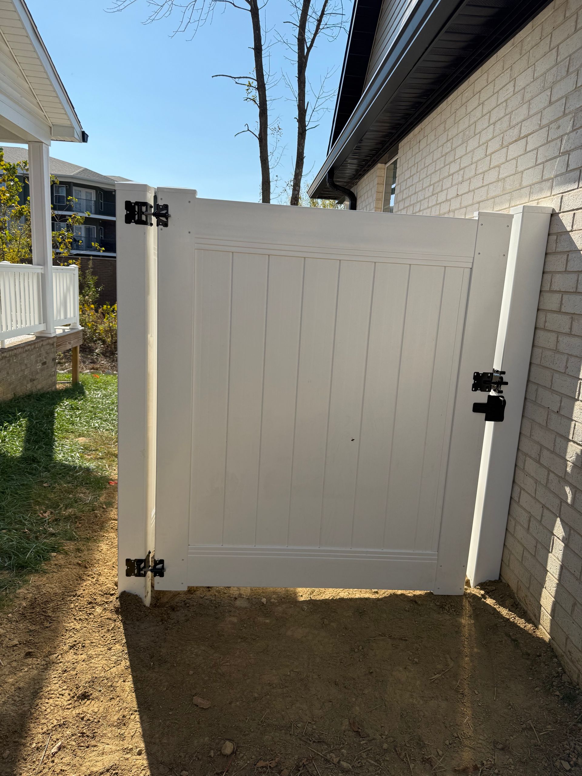 vinyl fencing