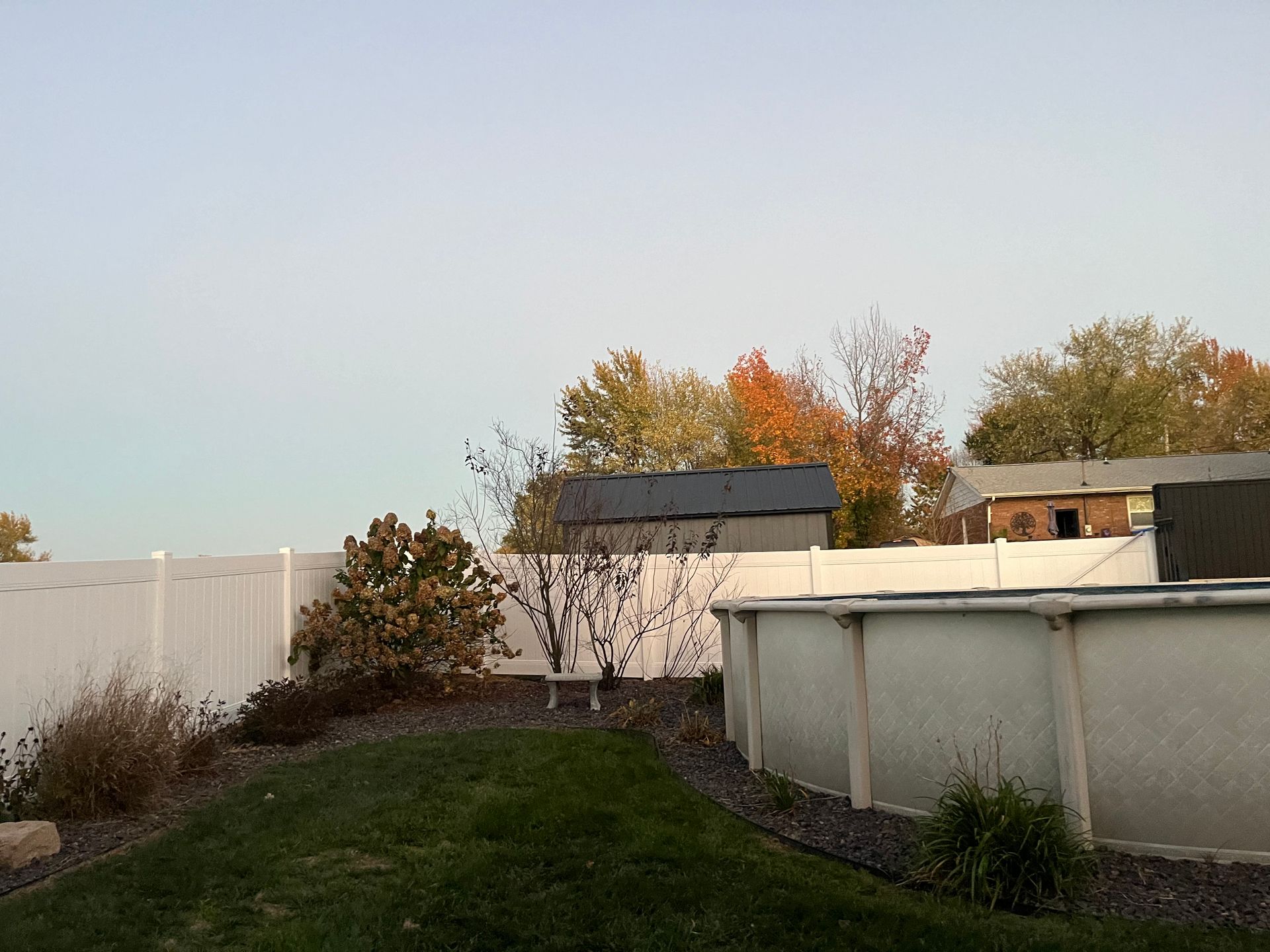 vinyl fencing
