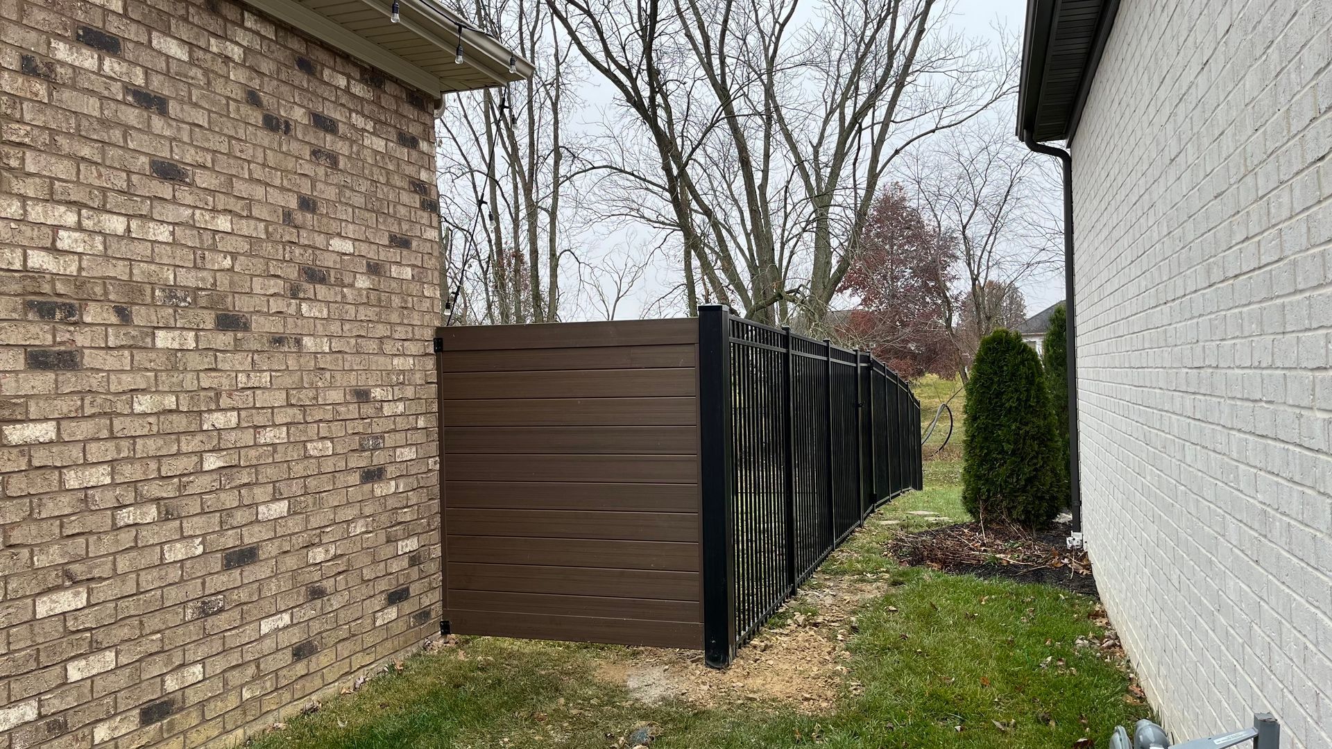 vinyl fencing