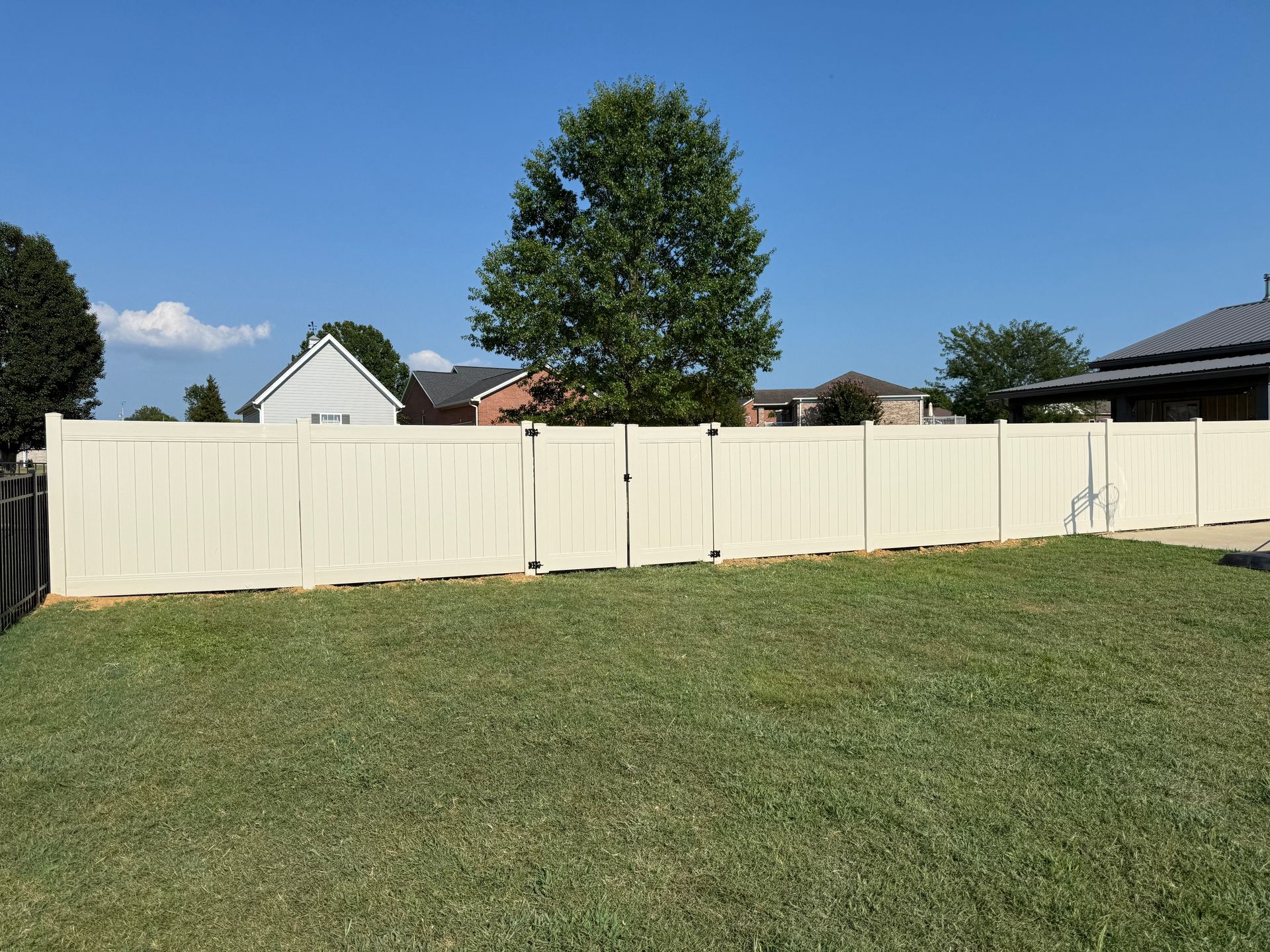 vinyl fencing