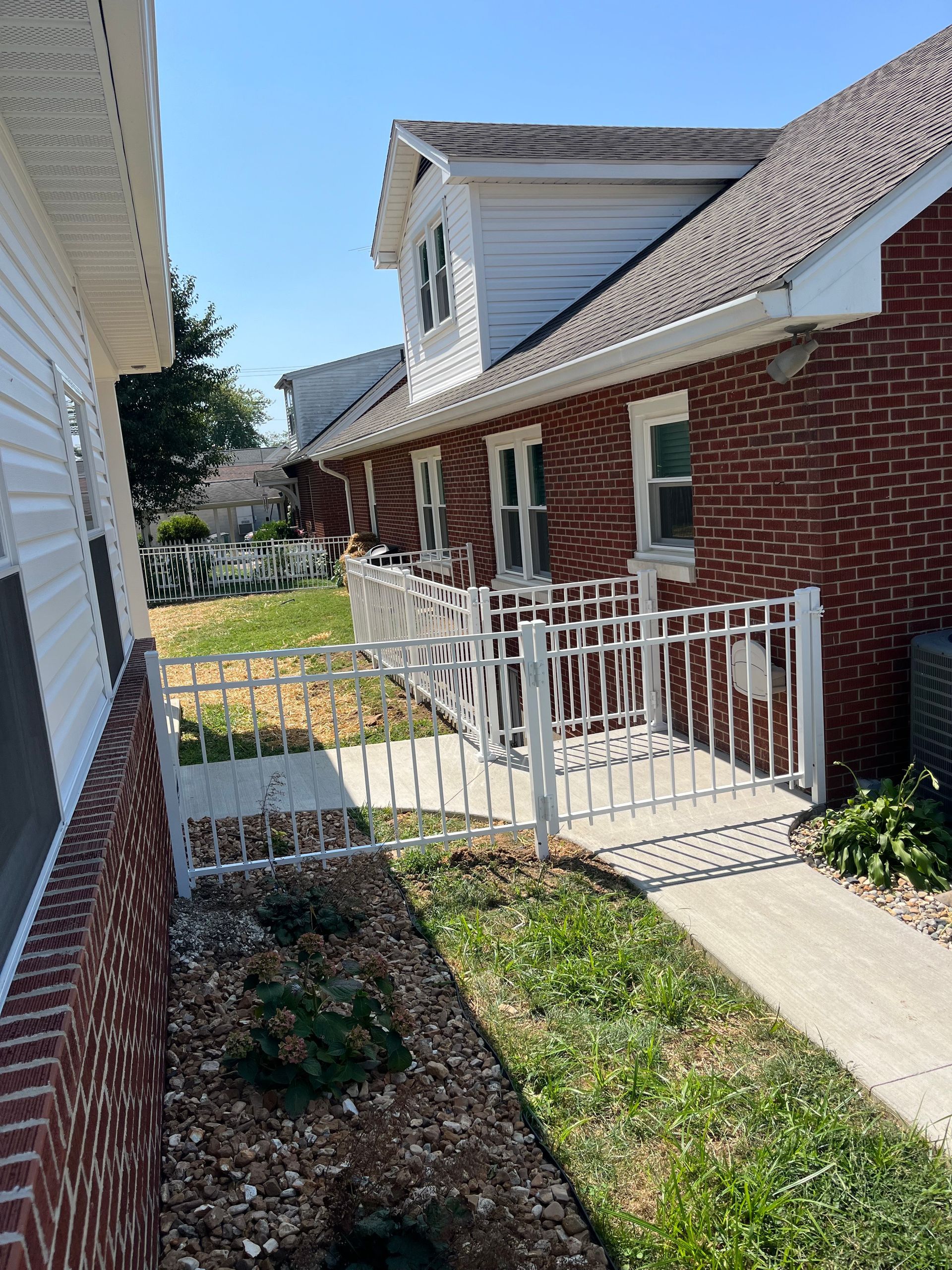 aluminum fencing