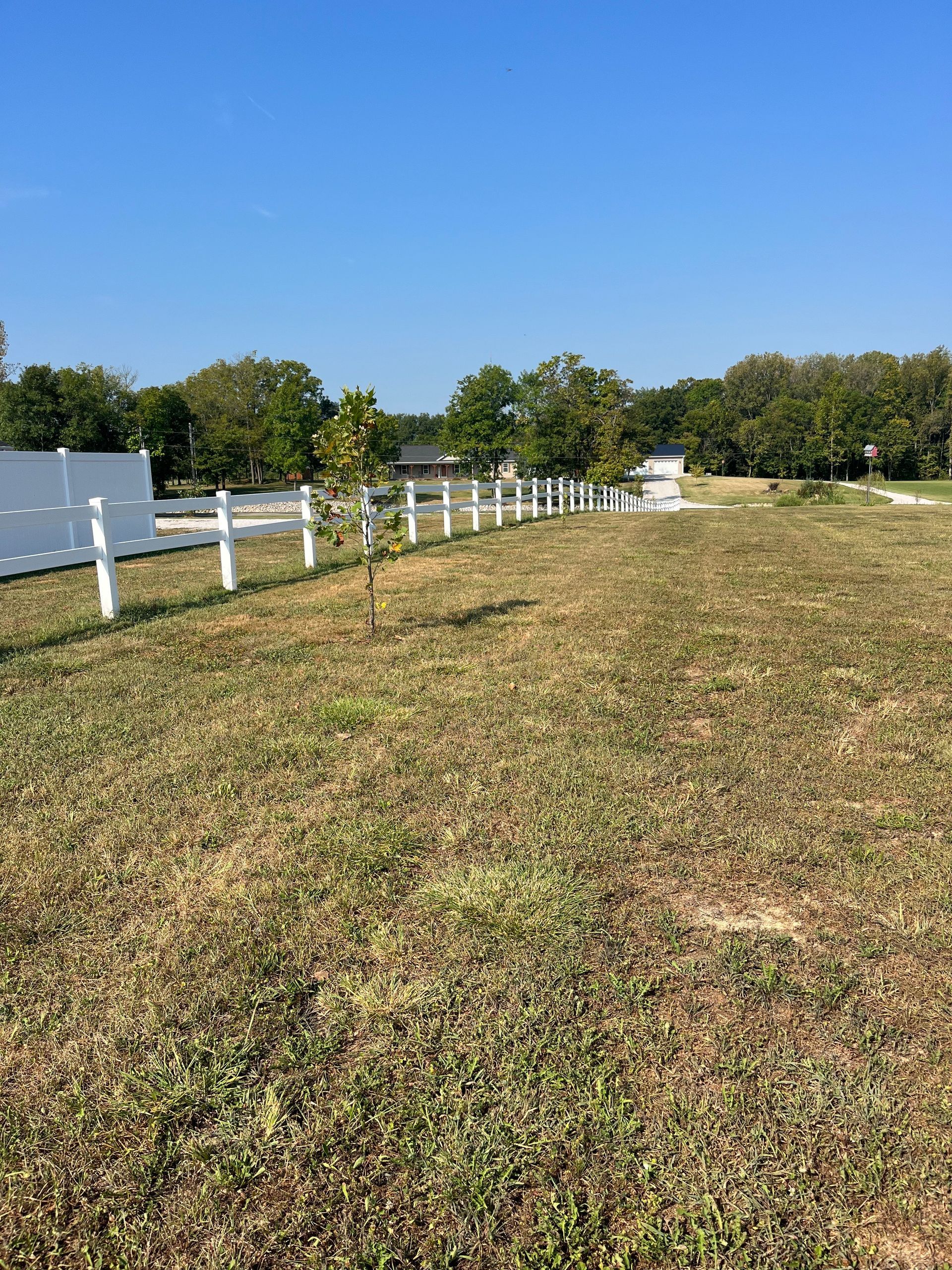 vinyl fencing