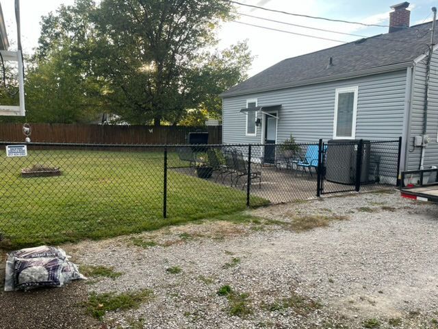 chain link fencing