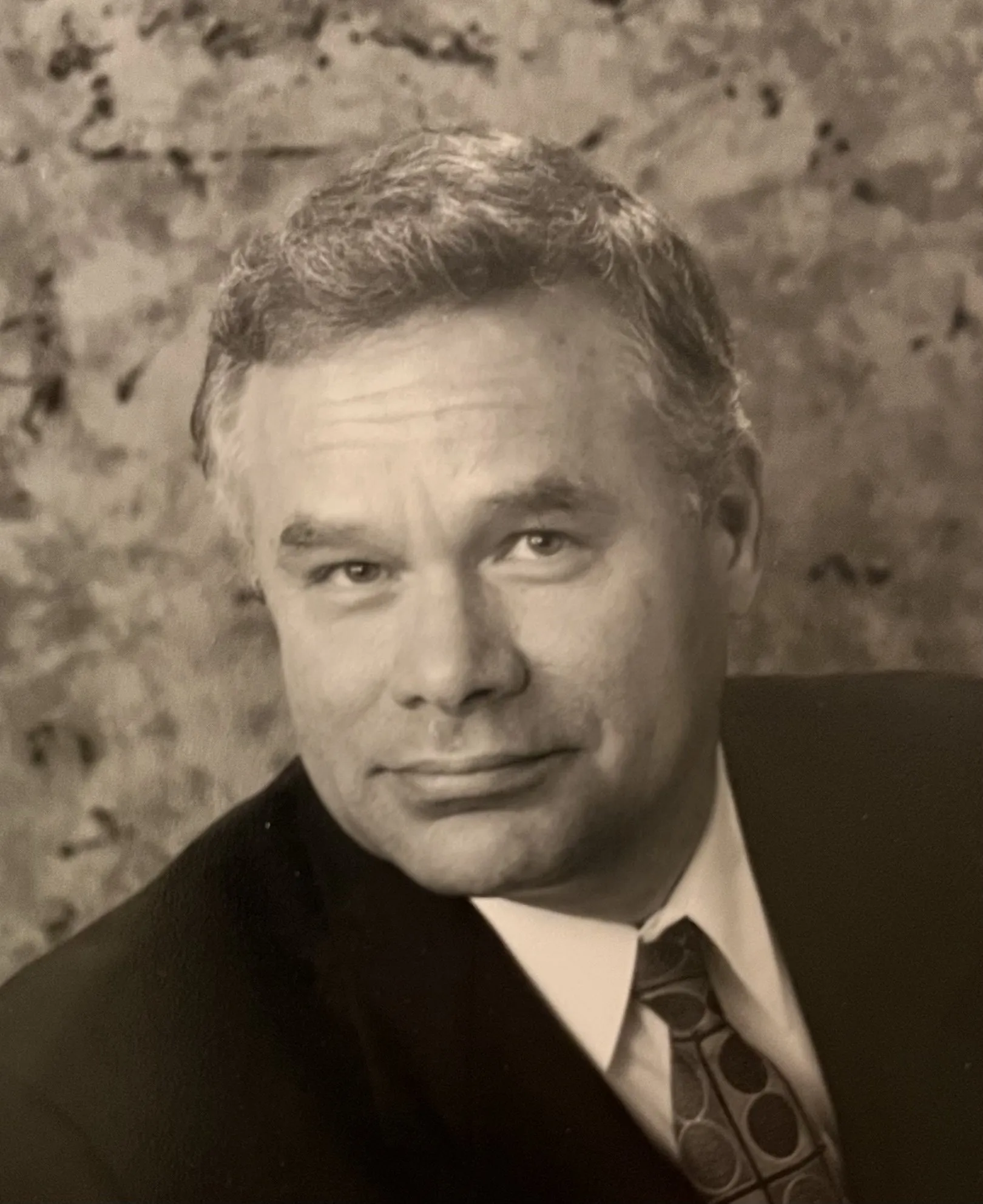 Image of John Harris, Certified General Appraiser in multiple states with more than 35 years of experience.