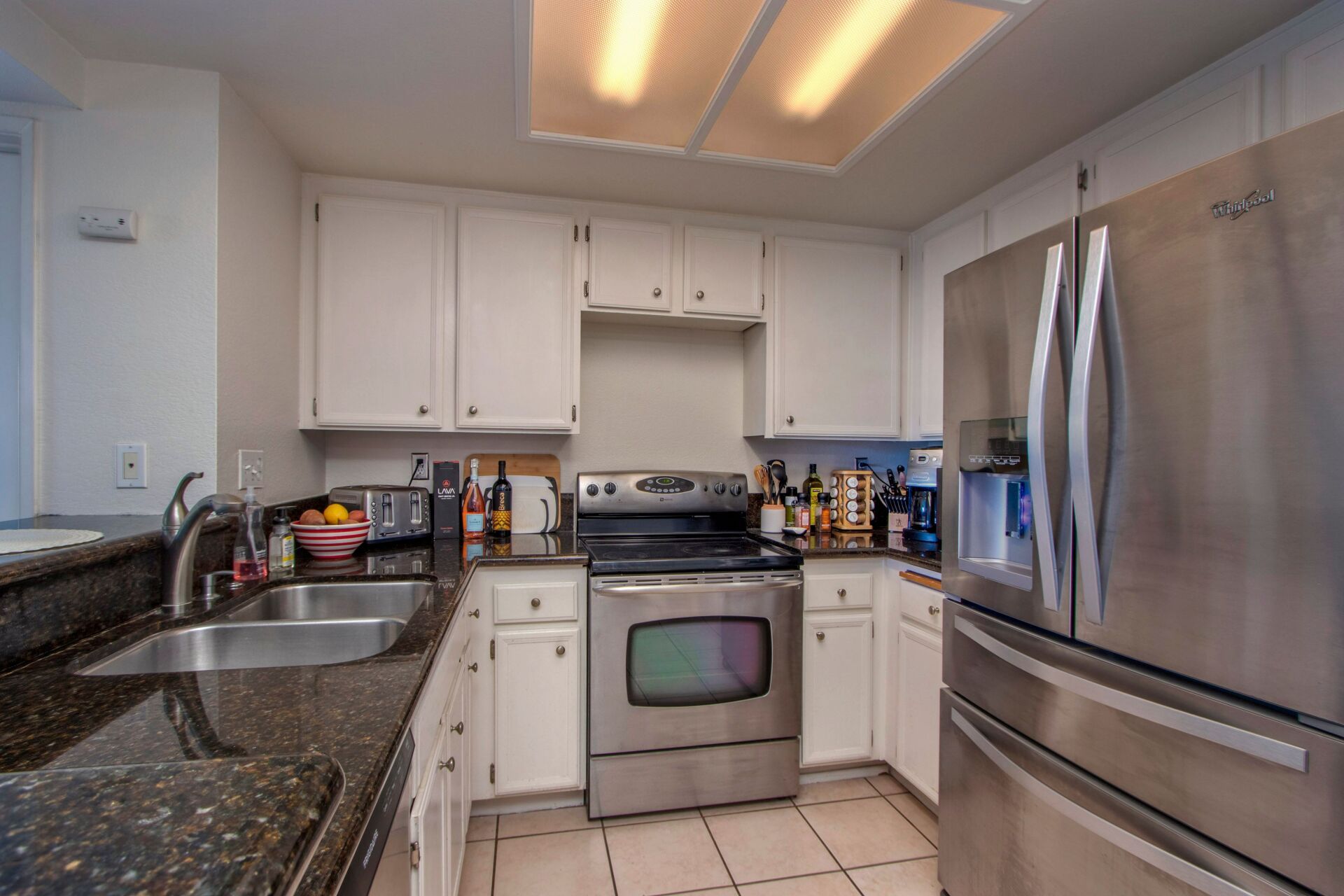 Bernardo Greens kitchen
