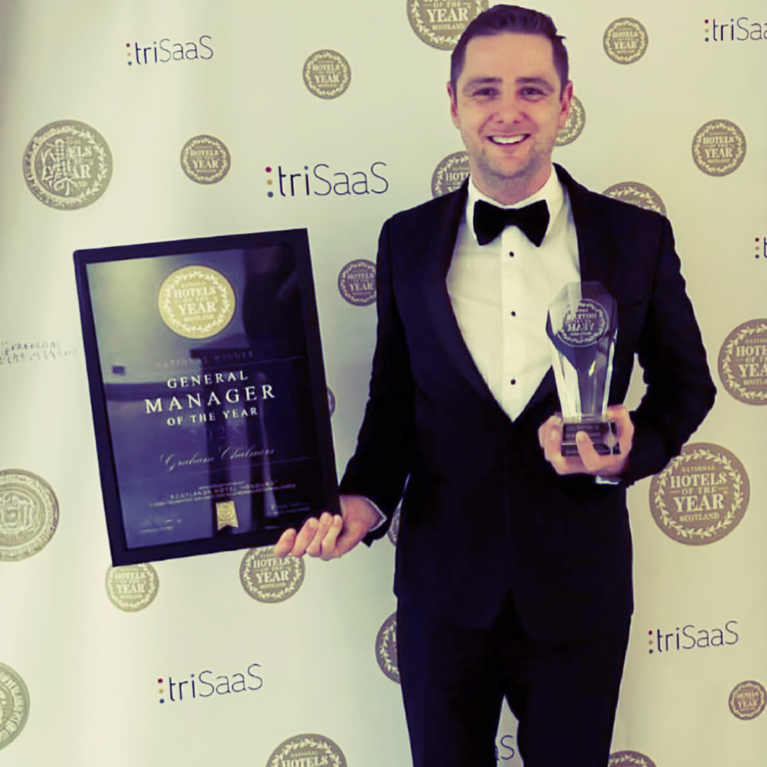 Graham Chalmers, GM of Radisson Red Glasgow, with his Scottish Hotel Manager of the Year 2025 trophy