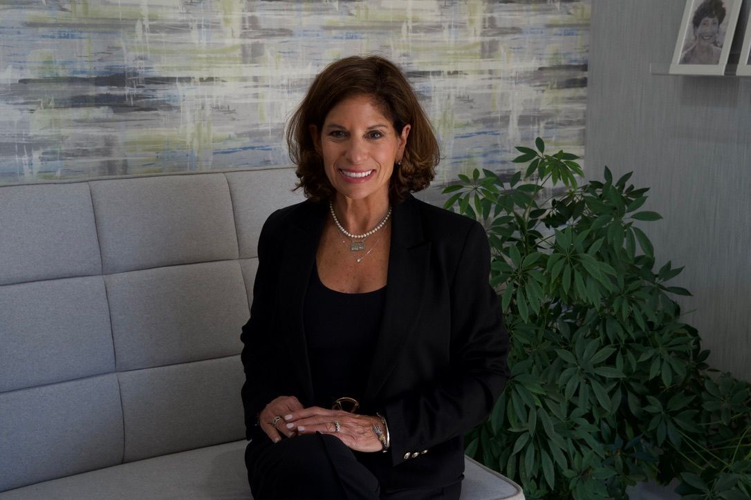 Dr Paula Gould