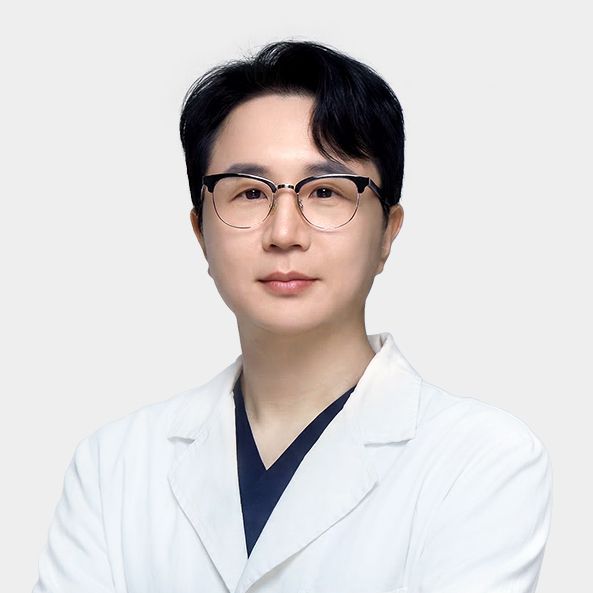 Choi Won Tak院長——YAAN Clinic 江南創辦人暨首席醫師