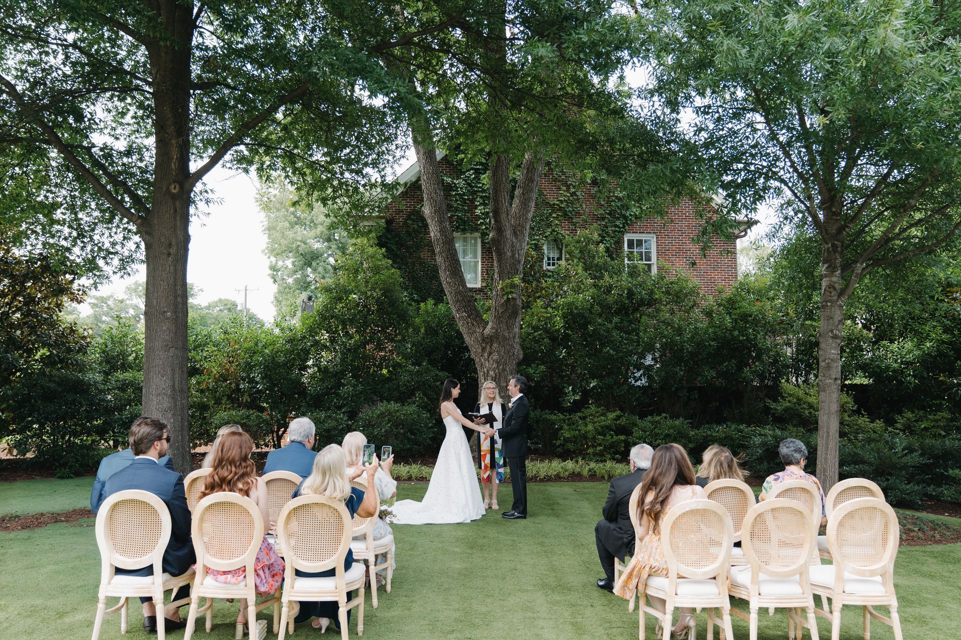 Downtown Raleigh, North Carolina luxury wedding venue. All inclusive wedding packages in Raleigh, NC.