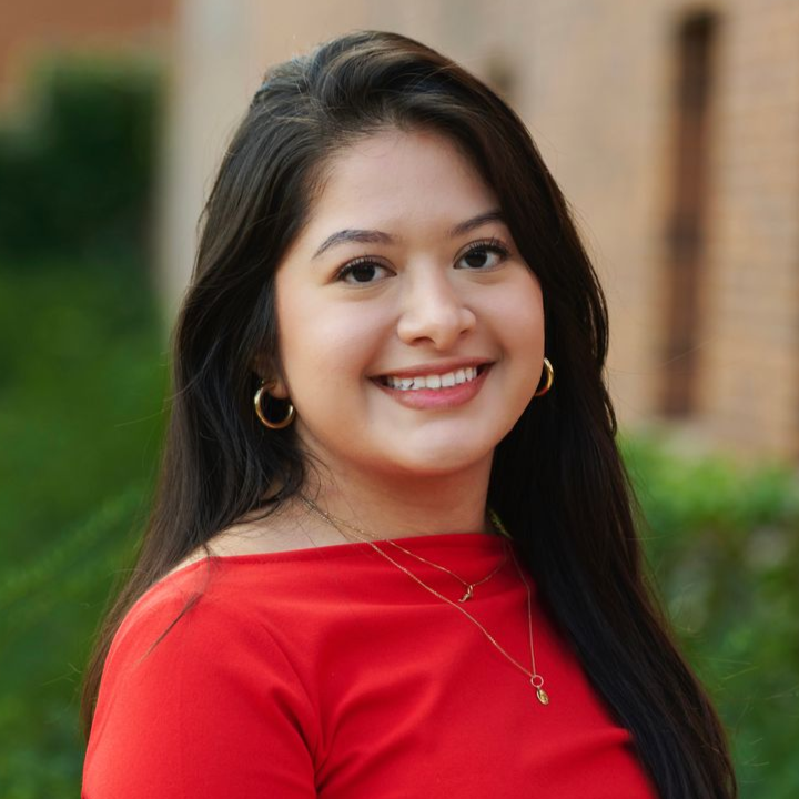 Headshot of Alejandra Arboleda.